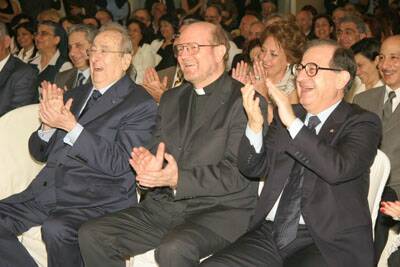 decoration-pere-daccache-20070525-019