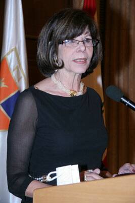 educ-soiree-fete-prof-20080404-009
