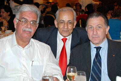 educ-soiree-fete-prof-20080404-065