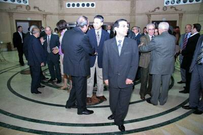 educ-soiree-fete-prof-20080404-105