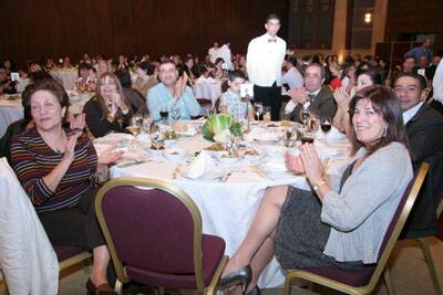 educ-soiree-fete-prof-20080404-124