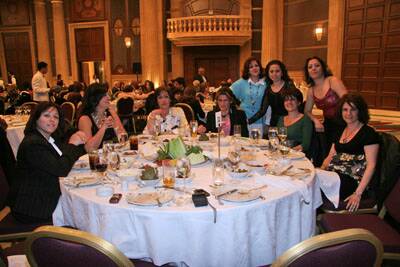 educ-soiree-fete-prof-20080404-130