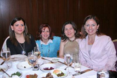 educ-soiree-fete-prof-20080404-131